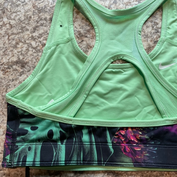 ❌SOLD!❌ NWT! Nike NP Bra Classic Reverse Tropical Sports Bra size Girl’s Large - Picture 8 of 13